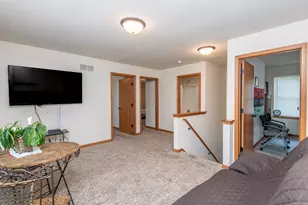 2301 W Garfield Ave, Milwaukee, WI 53205 - Photo 11