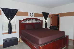 2301 W Garfield Ave, Milwaukee, WI 53205 - Photo 9