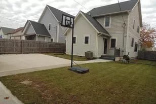 2301 W Garfield Ave, Milwaukee, WI 53205 - Photo 21