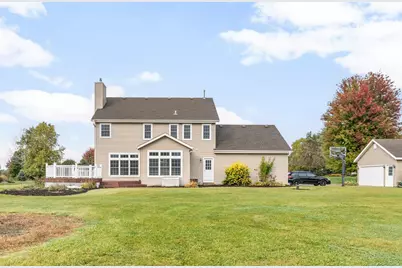 788  Black Squirrel Ct, Richfield, WI 53033 - Photo 5