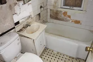 4409 W Garfield Ave, Milwaukee, WI 53208 - Photo 9