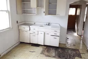 4409 W Garfield Ave, Milwaukee, WI 53208 - Photo 11