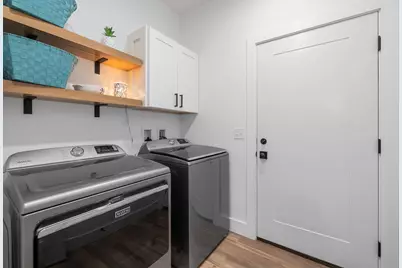 234  Watertower Cir, Iron Ridge, WI 53035 - Photo 27