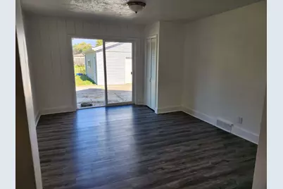 1426  Johnson Ave, Racine, WI 53402 - Photo 3