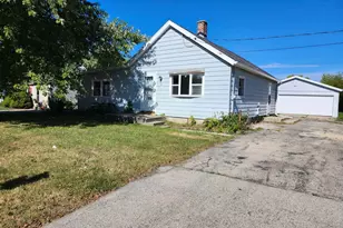 1426 Johnson Ave, Racine, WI 53402 - Photo 1