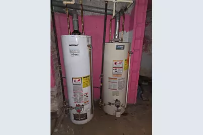 945 N Memorial Dr, Racine, WI 53404 - Photo 7