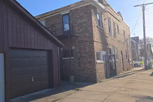 945 N Memorial Dr, Racine, WI 53404 - Photo 15