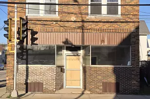 945 N Memorial Dr, Racine, WI 53404 - Photo 17