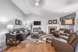 1203 Woodbury Common, Waukesha, WI 53189 - Photo 11