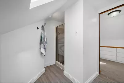 2961 S Delaware Ave, Milwaukee, WI 53207 - Photo 17