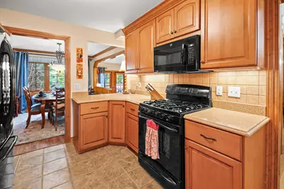 18675  St Andrew Ln #B, Brookfield, WI 53045 - Photo 15