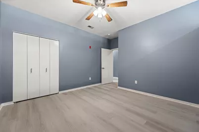 1902 N Commerce St #506, Milwaukee, WI 53212 - Photo 11