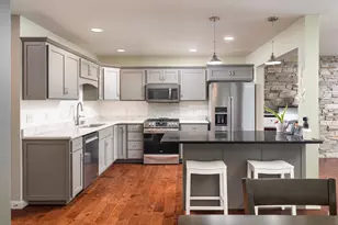 450 Coronado Cir, Onalaska, WI 54650 - Photo 3