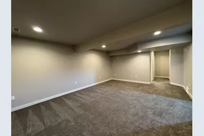 450  Coronado Cir, Onalaska, WI 54650 - Photo 15