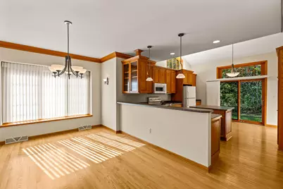 3402  Turnberry Oak Dr, Waukesha, WI 53188 - Photo 7