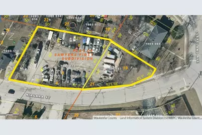 918  Niagara St, Waukesha, WI 53186 - Photo 1