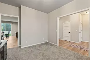 N55W20134 Magnolia Ln, Menomonee Falls, WI 53051 - Photo 19