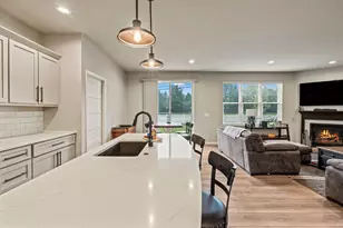 N55W20134 Magnolia Ln, Menomonee Falls, WI 53051 - Photo 13