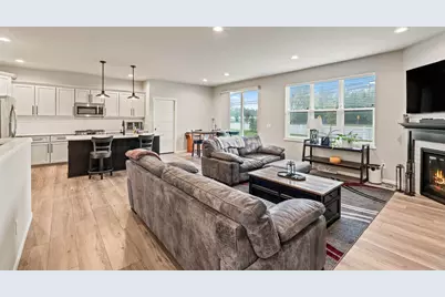 N55W20134  Magnolia Ln, Menomonee Falls, WI 53051 - Photo 5