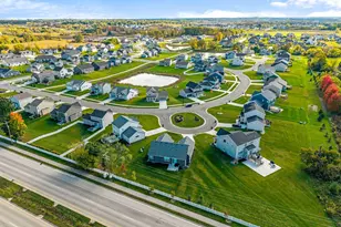 N55W20134 Magnolia Ln, Menomonee Falls, WI 53051 - Photo 37