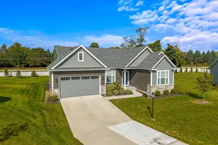 N55W20134 Magnolia Ln, Menomonee Falls, WI 53051 - Photo 39