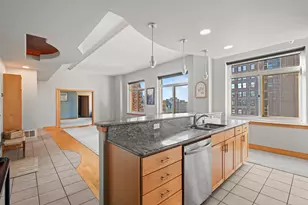 741 N Milwaukee St, Milwaukee, WI 53202 - Photo 9