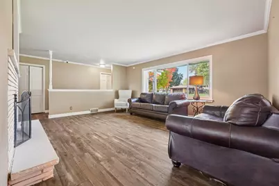 200 N 165th St, Brookfield, WI 53005 - Photo 7