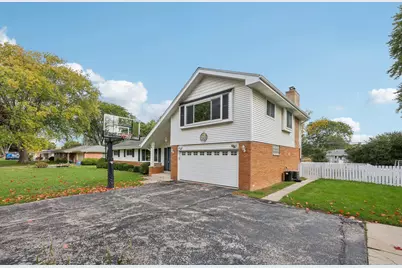 200 N 165th St, Brookfield, WI 53005 - Photo 3