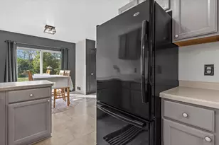 3482 W Sycamore St, Franklin, WI 53132 - Photo 17