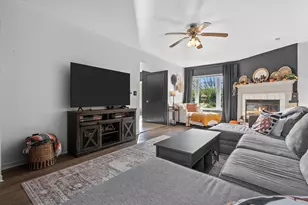 3482 W Sycamore St, Franklin, WI 53132 - Photo 11