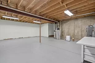 3482 W Sycamore St, Franklin, WI 53132 - Photo 31