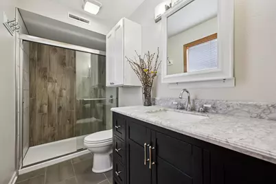 10216 N Baehr Rd, Mequon, WI 53092 - Photo 17