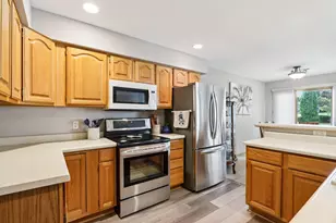 2264 Circle Ridge Rd, Delafield, WI 53018 - Photo 9