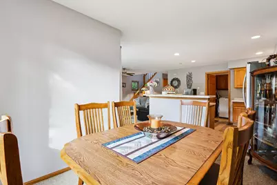 2264  Circle Ridge Rd #E, Delafield, WI 53018 - Photo 11