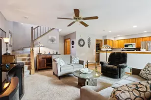 2264 Circle Ridge Rd, Delafield, WI 53018 - Photo 5