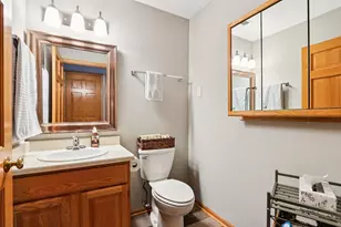 2264 Circle Ridge Rd, Delafield, WI 53018 - Photo 15