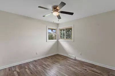 6039 W Tower Ave, Brown Deer, WI 53223 - Photo 9