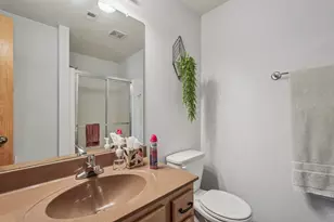 21864 N Weather Edge Cir, Lannon, WI 53046 - Photo 17