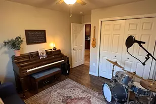 1278 Meadowbrook Dr, Cleveland, WI 53015 - Photo 13