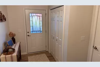 1278  Meadowbrook Dr #2, Cleveland, WI 53015 - Photo 3