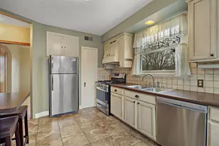 7619 49th Ave, Pleasant Prairie, WI 53142 - Photo 9