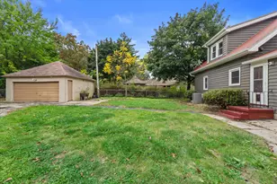 7911 W Cold Spring Rd, Greenfield, WI 53220 - Photo 35