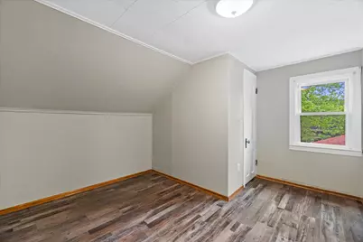 7911 W Cold Spring Rd, Greenfield, WI 53220 - Photo 23