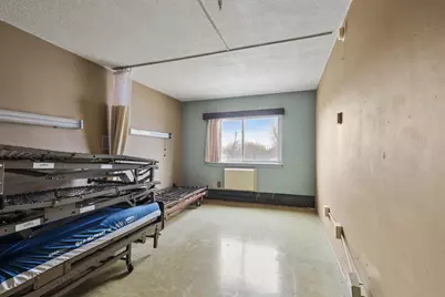9806 W Lincoln Ave, West Allis, WI 53227 - Photo 13