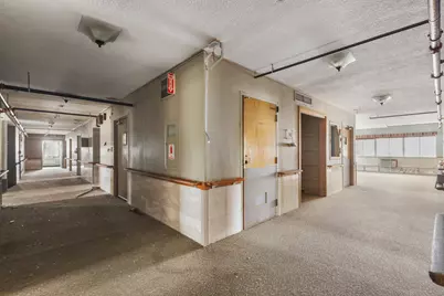 9806 W Lincoln Ave, West Allis, WI 53227 - Photo 15