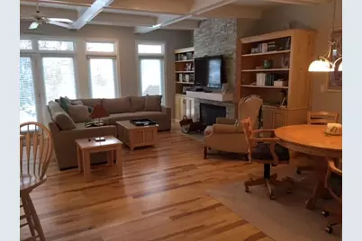 414 S Lakeshore Dr, Fontana, WI 53125 - Photo 3