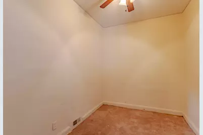 2564 N 19th St, Milwaukee, WI 53206 - Photo 11