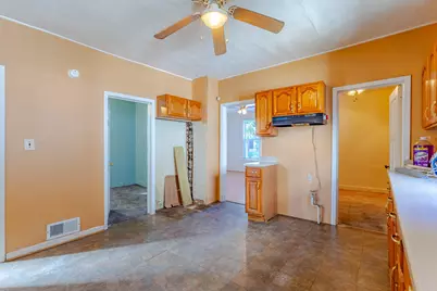 2564 N 19th St, Milwaukee, WI 53206 - Photo 9