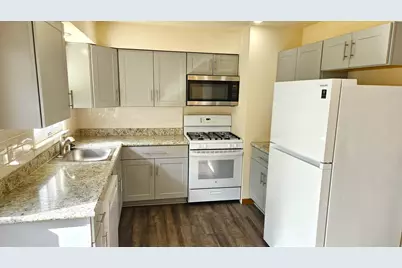 4273 W Cherrywood Ln, Brown Deer, WI 53209 - Photo 7