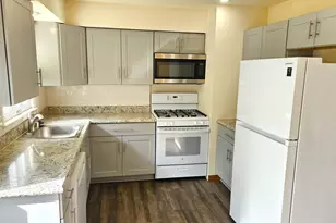 4273 W Cherrywood Ln, Brown Deer, WI 53209 - Photo 7